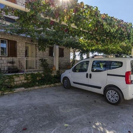 Apartments Lemar - With Parking Bol Exterior photo